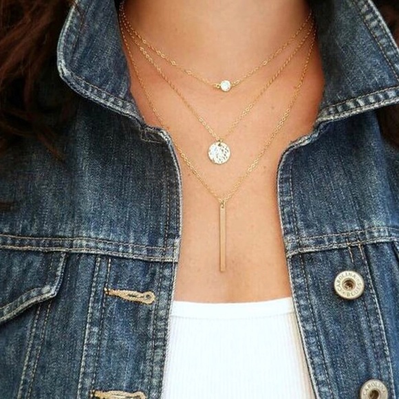 Jewelry - 🆕 Gold 3 layered necklace